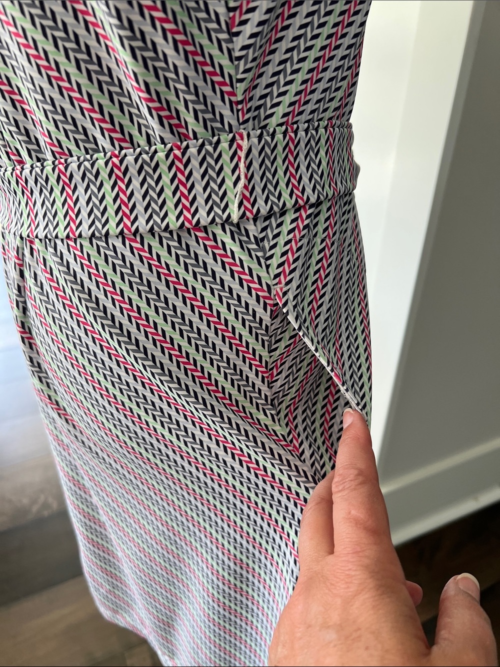 Fairway & Greene Sleeveless Chevron Midi Dress in Pink, Navy & White - Picture 6 of 10